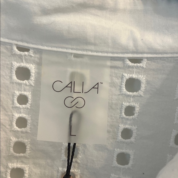 NWT White Eyelet Button-Up Shirt - Picture 2 of 7